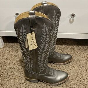 Legacy two step silver metallic boots